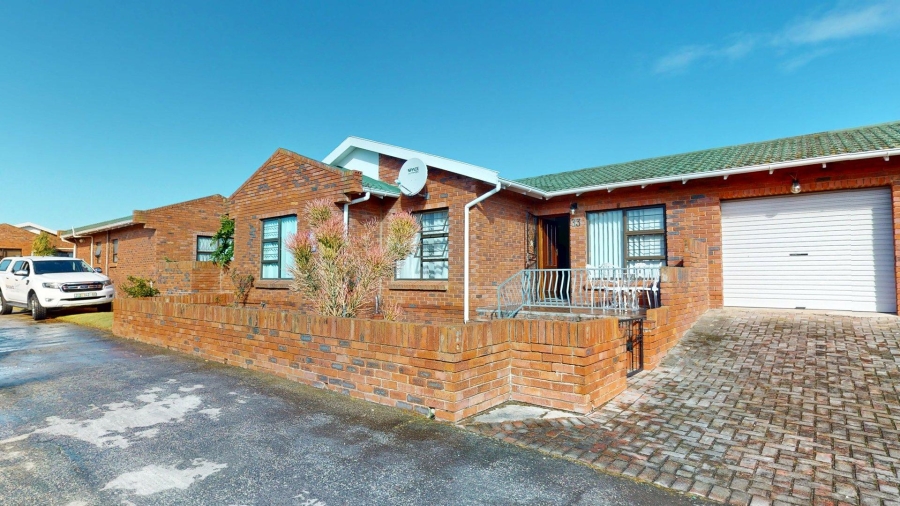 2 Bedroom Property for Sale in Sherwood Eastern Cape